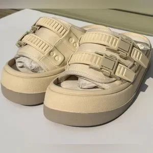 【関税込み】EYTYS オフホワイト Capri スライド Eytys | Shoes | Eytys Capri Sandals | Poshmark